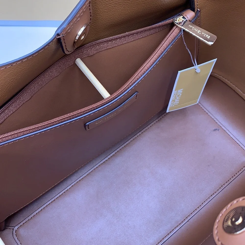 MICHAEL KORS REED  Large BELTED Logo Tote Bag BROWN SIGNATURE COLOR